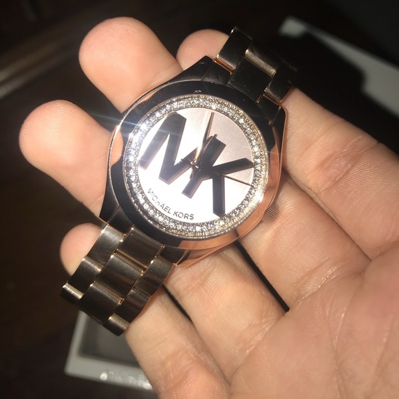 Micheal Kors Watch - Picture 3 of 4